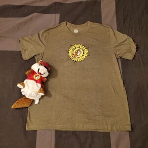 Bucee's Women's Size XL Green Sunflower Graphic Tee and Beaver Hand Puppet